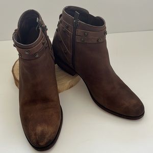 Halogen women’s brown bootie, size 9.5